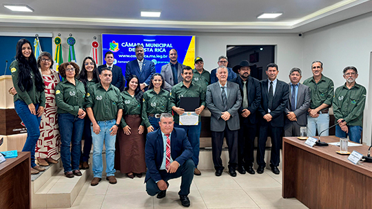 Reconhecimento no Campo: Câmara entrega Moção de Aplausos à Secretaria de Agricultura pelo sucesso do V Simpósio da Pecuária
