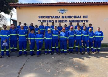 Dignidade e Segurança: Prefeitura entrega novos uniformes para coletores de resíduos sólidos e motoristas