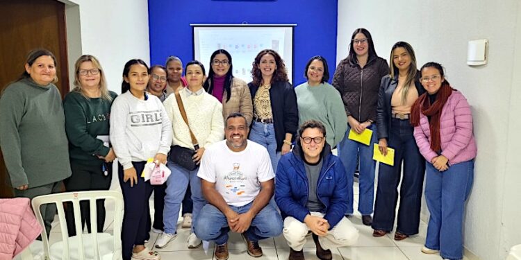 Vitrine de Negócios: Oficina capacita expositores da Feira das Monções em Camapuã para impulsionar vendas e atendimento