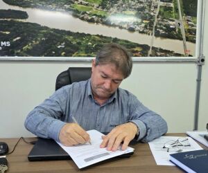 Valorização do Funcionalismo: Prefeito sanciona reajuste de 4,26% e institui janeiro como data-base permanente para administrativos