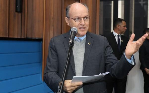 Junior Mochi apresenta projeto que reconhece Associação da Colônia Taquari, em Coxim, como Utilidade Pública Estadual