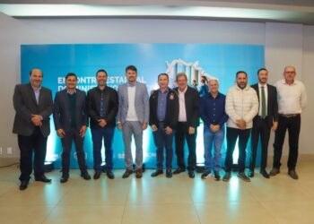 Prefeito Weliton Guimarães e vice Waldemar Barbosa participam de encontro estadual sobre governança pública e integridade em Campo Grande