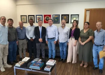 Comitiva de Paraíso das Águas cobra reforço policial e apresenta projeto de Posto da PM para o distrito de Pouso Alto
