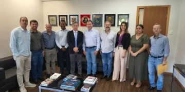 Comitiva de Paraíso das Águas cobra reforço policial e apresenta projeto de Posto da PM para o distrito de Pouso Alto
