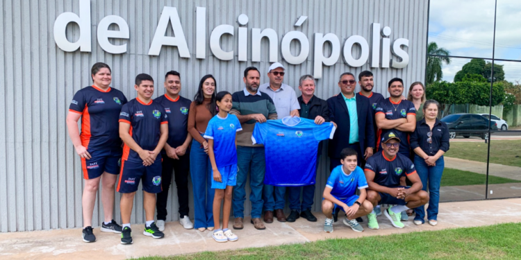 Esporte e Cidadania: Prefeitura de Alcinópolis realiza entrega de novos uniformes esportivos e padroniza equipes do município