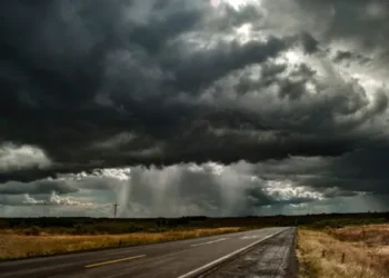 Frente fria muda o tempo e traz chuva para Mato Grosso do Sul neste sábado