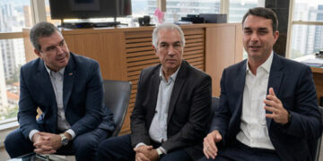 Riedel e Reinaldo participam de lançamento da candidatura de Flávio Bolsonaro neste sábado