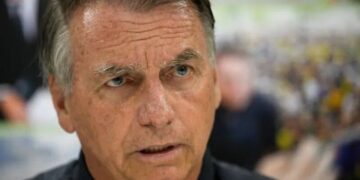 STF mantém domiciliar de Jair Bolsonaro e aumenta restrições
