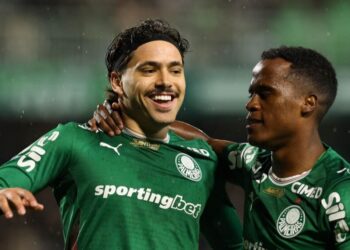 Palmeiras vence o Coritiba por 3 a 1, no Paraná, pela 19ª rodada do Brasileirão
