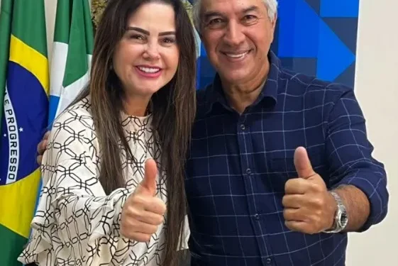 Bastidores Políticos: Pré-candidatos ao Senado e à Câmara Federal, Reinaldo Azambuja e Mara Caseiro lideram comitiva de R$ 70 milhões no Bolsão