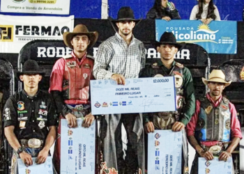 Festa de Peão: Cassilandense Leonardo Castro domina a arena e sagra-se campeão da histórica 25ª Expoalto no distrito de Pouso Alto