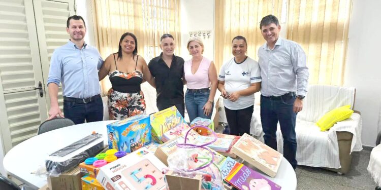 Prefeitura de Camapuã entrega brinquedos terapêuticos para fortalecer o atendimento na saúde municipal