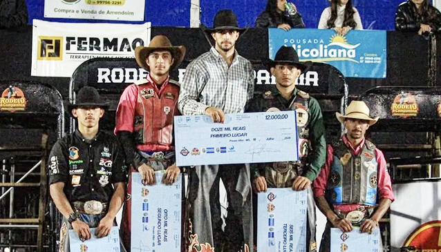 Festa de Peão: Cassilandense Leonardo Castro domina a arena e sagra-se campeão da histórica 25ª Expoalto no distrito de Pouso Alto