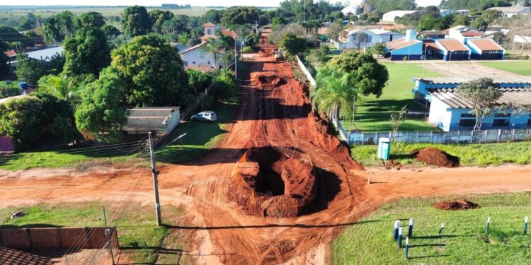 Infraestrutura e Urbanismo: Parceria entre Prefeitura e Estado avança com obras de drenagem na Vila Industrial antes da chegada do asfalto