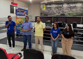 Alcinópolis realiza Plantão de Economia e incentiva adesão a programa que reduz conta de energia