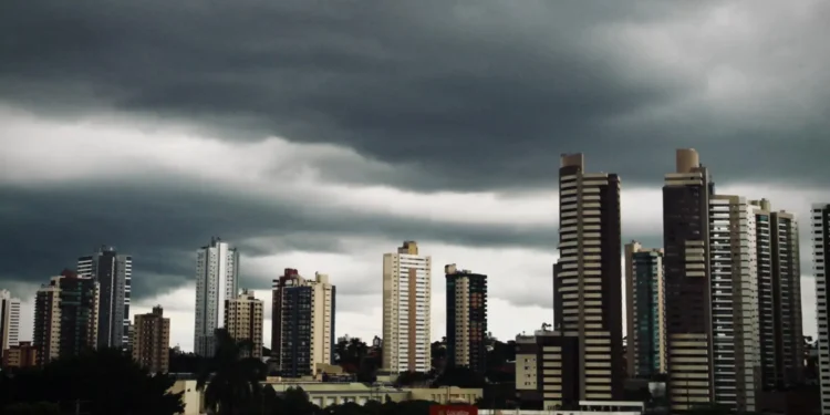 Prepare o guarda-chuva: sábado será de tempestade em MS
