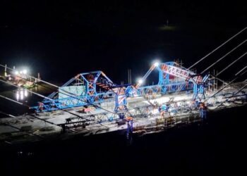 Em noite histórica, ponte Bioceânica é concluída com fechamento do vão central e avança para obras de acabamento e dos acessos