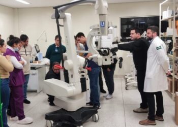 Governo de MS amplia capacidade cirúrgica do HR da Costa Leste com microscópio de alta tecnologia