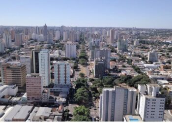 Frente fria muda o tempo e quarta terá chuva e queda nas temperaturas em MS