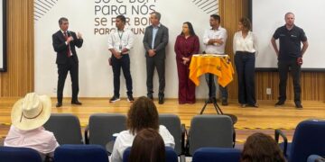 Suzano, TJMS e Prefeitura de Ribas do Rio Pardo renovam parceria contra a violência de gênero por mais cinco anos
