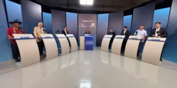 Sete candidatos participam do primeiro debate ao Governo de Mato Grosso do Sul; Riedel não comparece