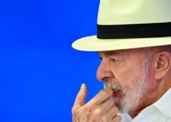 Dívida pública chega a R$ 10,8 trilhões e atinge maior nível desde 2021