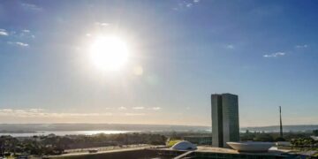 Congresso vota nesta semana fim da escala 6×1 e “taxa das blusinhas”