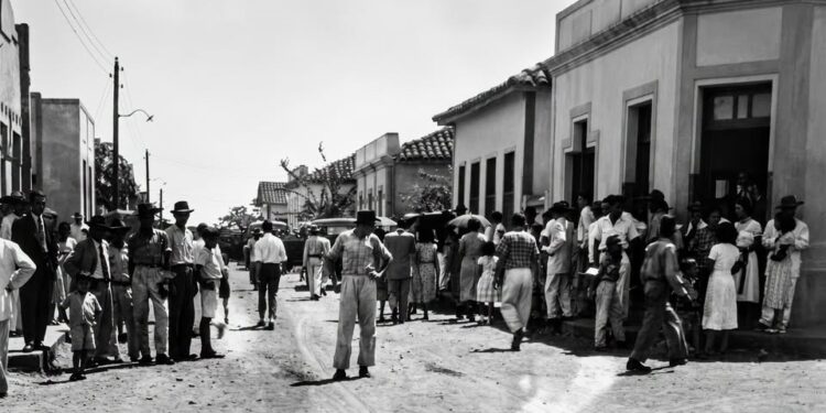 Rua Visconde de Taunay, Paranaíba (MS) — 1954 *Antiga Rua do Comércio*