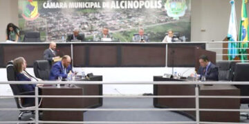 Câmara de Alcinópolis analisa projeto que institui Política Municipal de Alfabetização