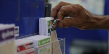 Ninguém acerta as seis dezenas e Mega-Sena acumula em R$ 50 milhões