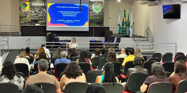 Alcinópolis sedia capacitação regional para a construção dos Planos Municipais de Educação (2026–2036)