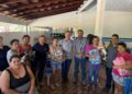 Prefeitura de Alcinópolis realiza entrega de cobertores na Comunidade Vila Novo Belo Horizonte