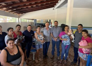 Prefeitura de Alcinópolis realiza entrega de cobertores na Comunidade Vila Novo Belo Horizonte