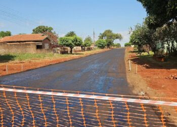 Vila Industrial começa a receber preparação para pavimentação em Camapuã