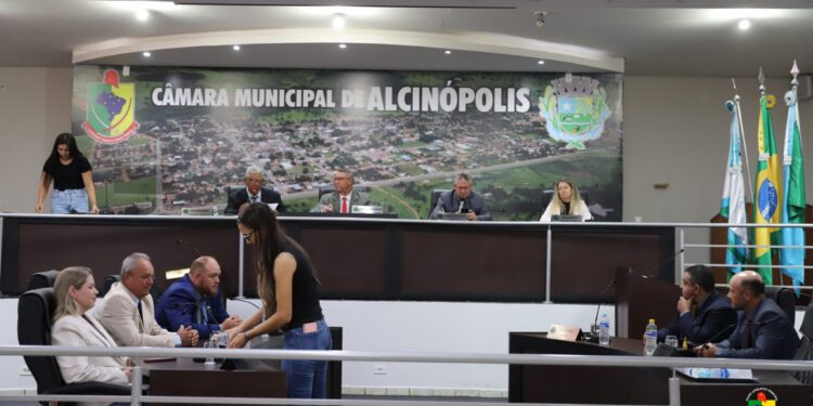 Legislativo e infraestrutura: Câmara de Alcinópolis vota Projeto de Lei para financiamento do programa ‘Estruturando o Futuro’