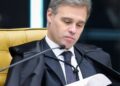 Mendonça pede sessão do STF sobre mensagens entre Vorcaro e Moraes