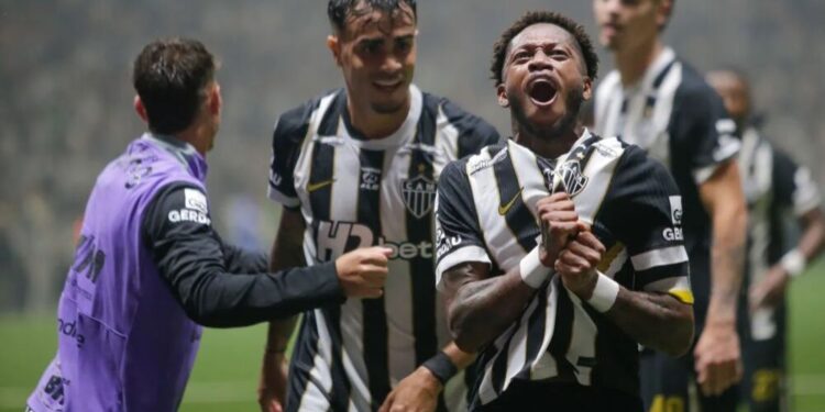 Atlético-MG vira sobre Cruzeiro e vai à semi da Copa do Brasil