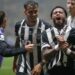 Atlético-MG vira sobre Cruzeiro e vai à semi da Copa do Brasil