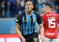 Grêmio faz três no Inter, despacha o rival e avança na Copa do Brasil