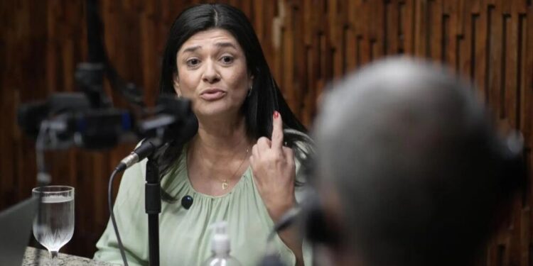 Rose defende leis mais duras e rede de proteção contra feminicídio