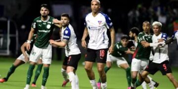 Palmeiras vence LDU por 1 a 0 e larga na frente nas quartas da Libertadores