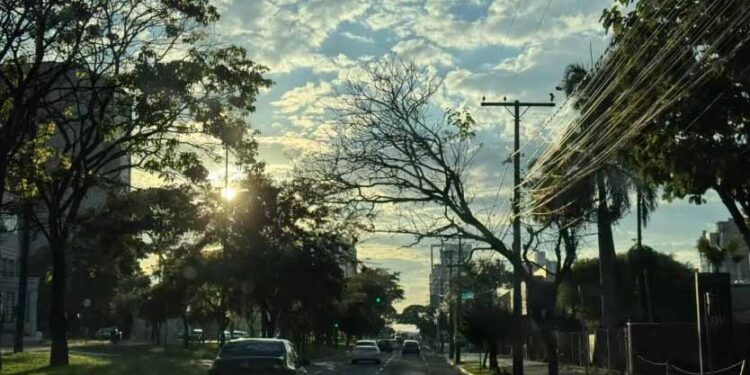 MS tem previsão de sol e temperaturas que podem atingir 41°C neste domingo