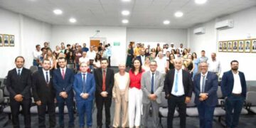 Câmara de Figueirão homenageia cidadãos que contribuíram com o município em sessão solene