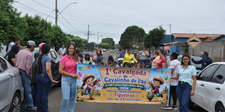 Educação e cultura: CMEI de Figueirão realiza 1ª Cavalgada de Cavalinho de Pau em comemoração aos 23 anos do município