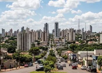 Frente fria derruba temperatura e traz risco de tempestades a MS