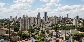 Frente fria derruba temperatura e traz risco de tempestades a MS
