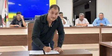 Infraestrutura e mobilidade: Presidente da Câmara solicita instalação de ponto de ônibus coberto no Jardim Buenos Aires II em Costa Rica