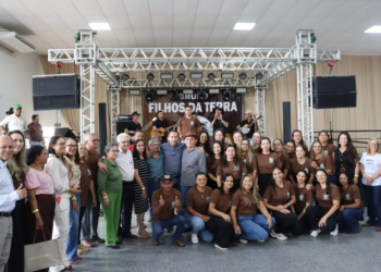 9º Encontrão Regional da Melhor Idade reúne caravanas e celebra integração em Paraíso das Águas