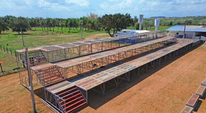Figueirão já vive o clima do 5º Rodeio Fest com início da montagem da estrutura