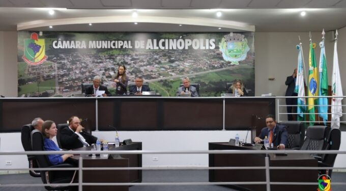 Vereadores apresentam novas propostas durante Sessão Ordinária